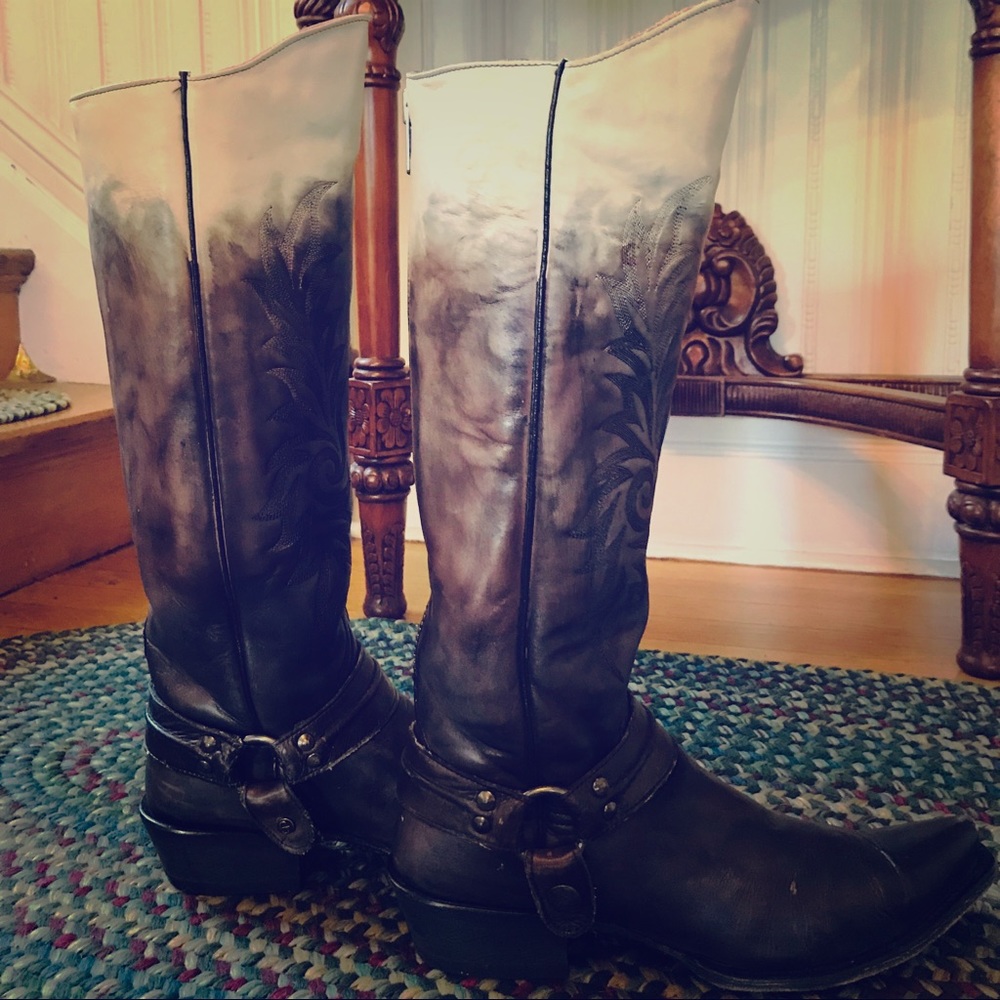 Stetson "clip toe" leather zip up boots